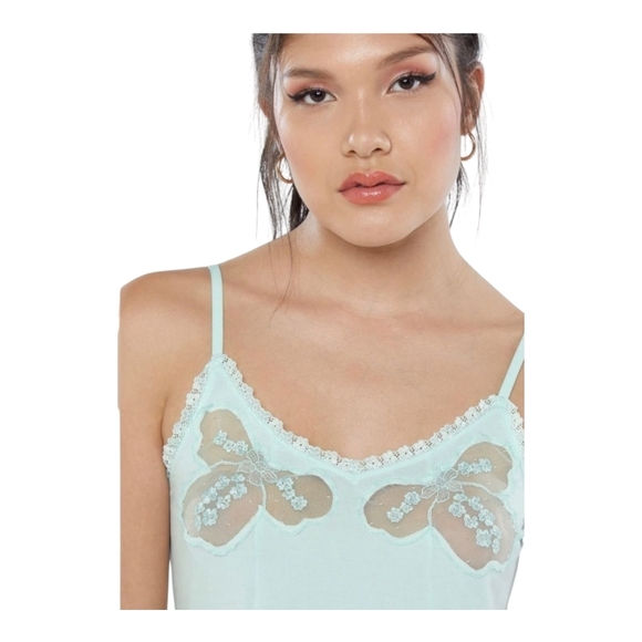 NWT Savage x Fenty A Peek Behind the Lace Cami Seashell Blue Size Small - Picture 2 of 4
